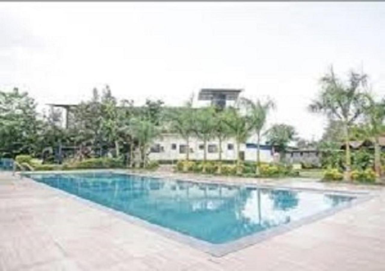 Hotel Metro Palace Resort Карджат Экстерьер фото
