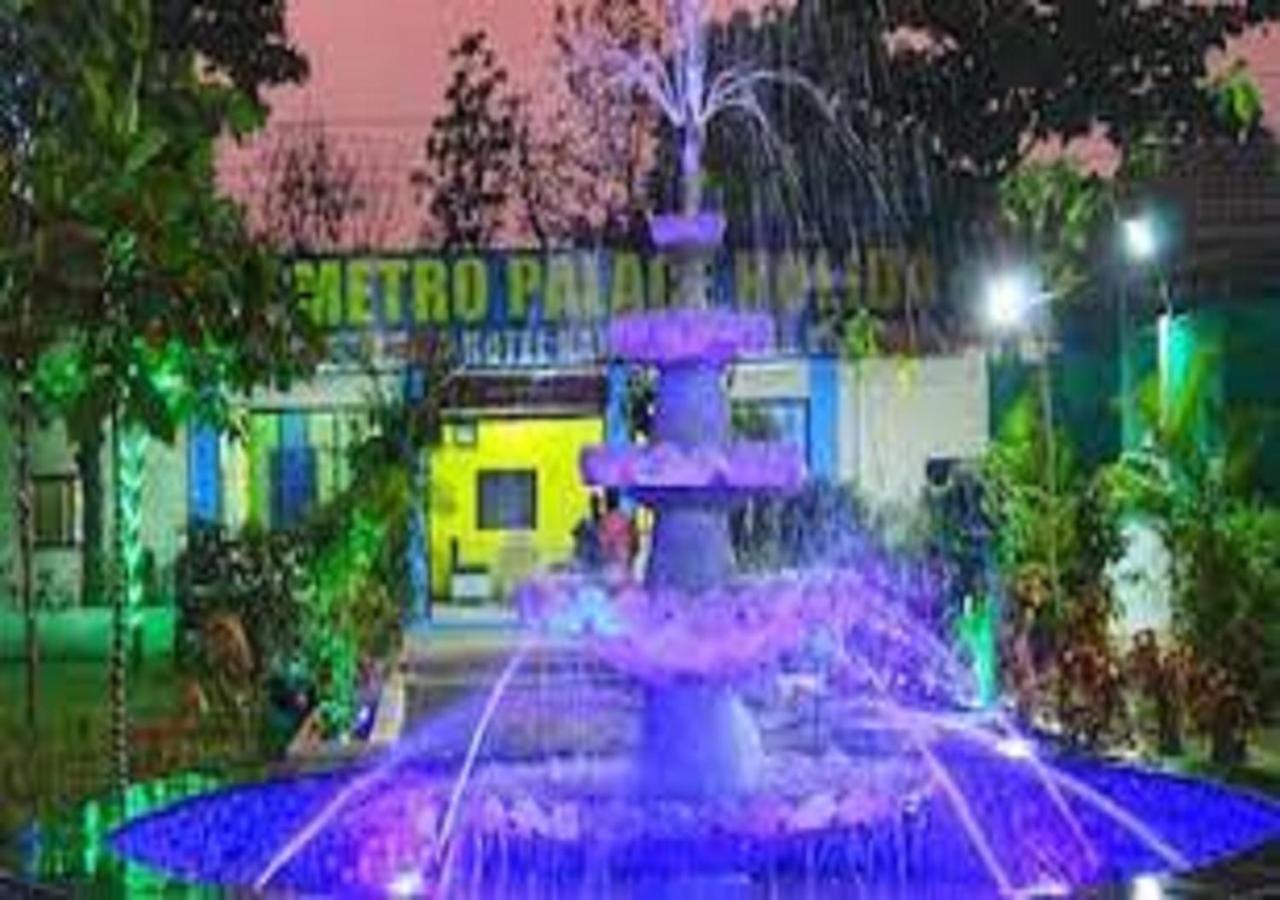Hotel Metro Palace Resort Карджат Экстерьер фото