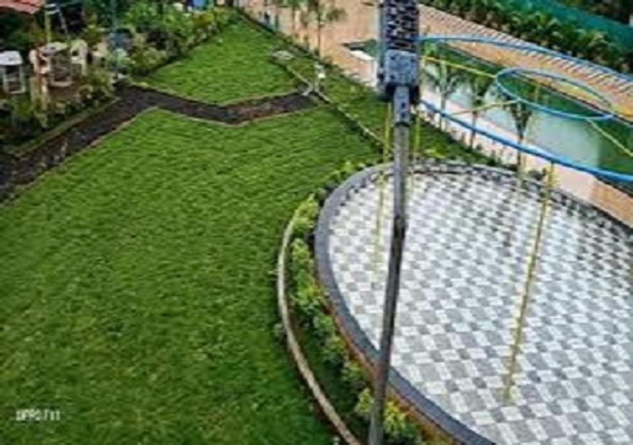 Hotel Metro Palace Resort Карджат Экстерьер фото